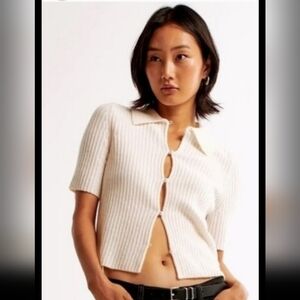 NWOT Abercrombie & Fitch Women's Cream Short Sleeve Cardigan & Pearl Buttons-XS